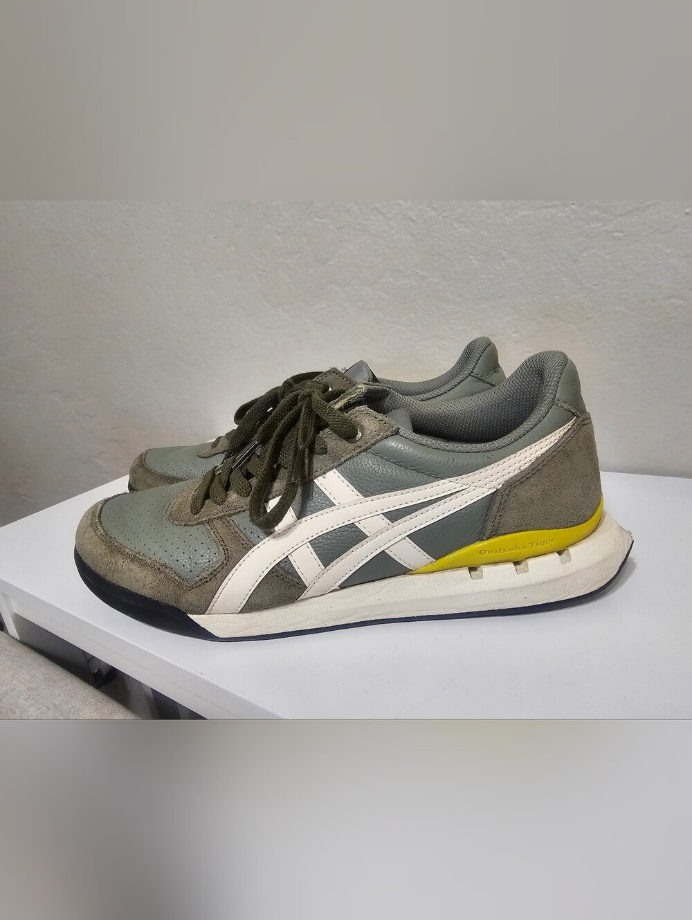 Classic Onitsuka Tiger 81